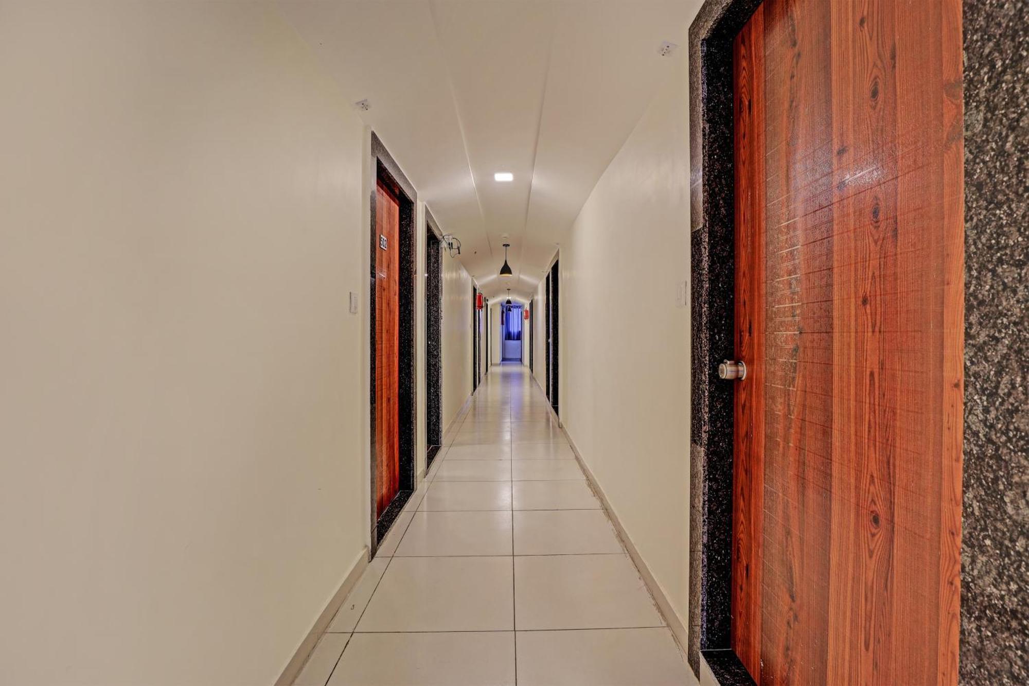 Hotel O Alexa Ahmedabad Exterior photo